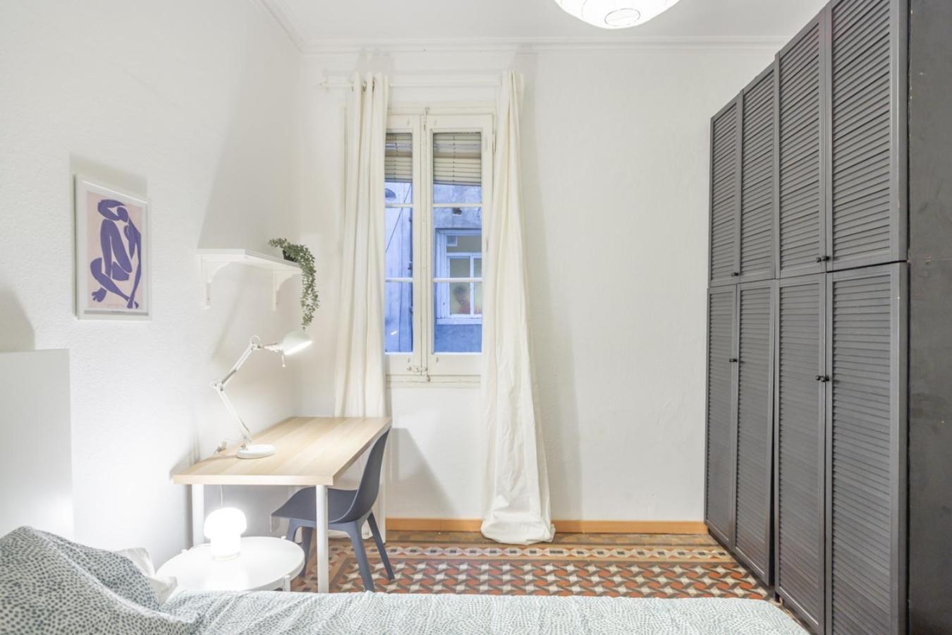 Rosello Private Albergue Barcelona