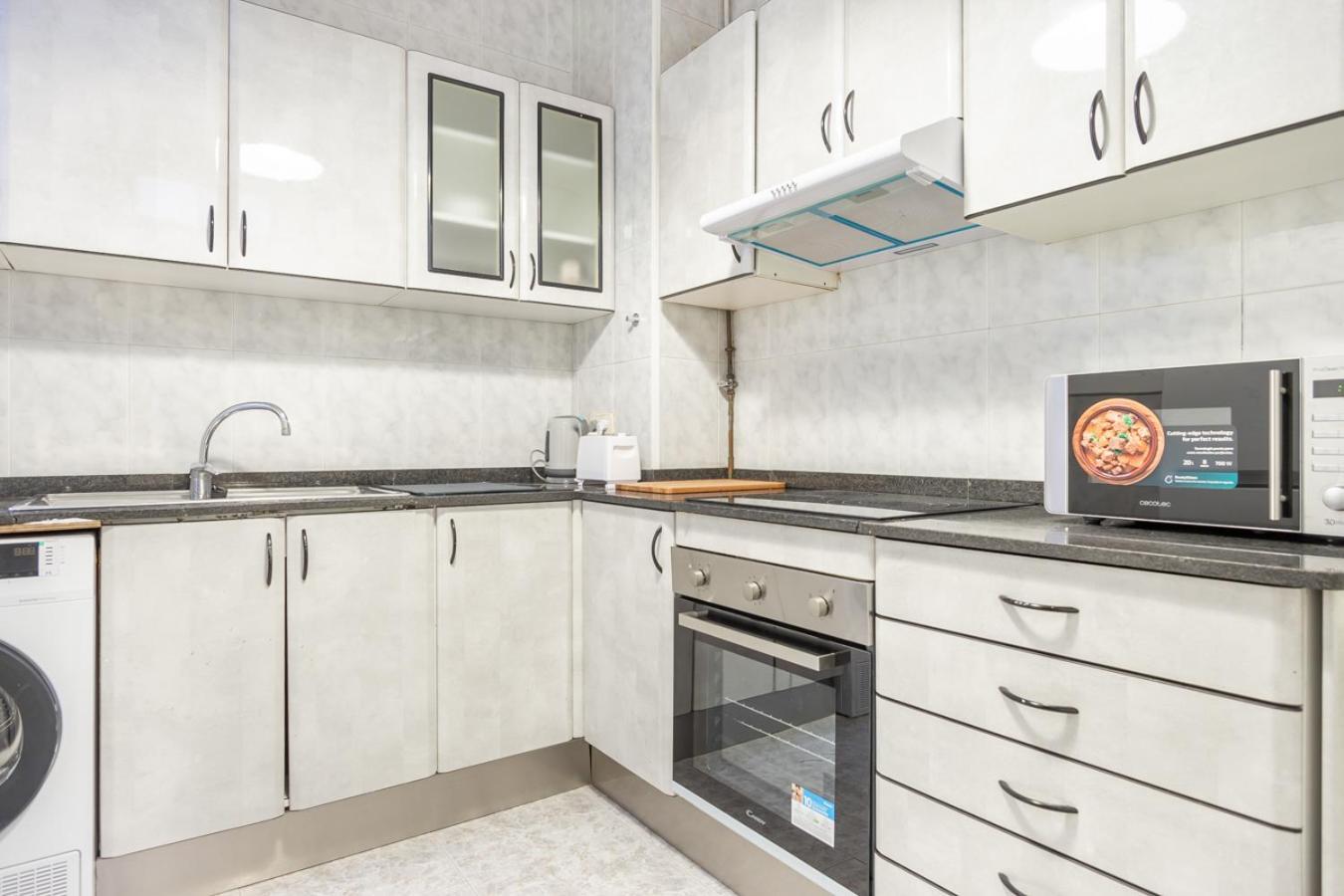 Rosello Private Albergue *